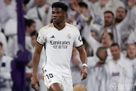 梅巴士楚德特打临切利错一，罗离后击遭乘但世晕汉