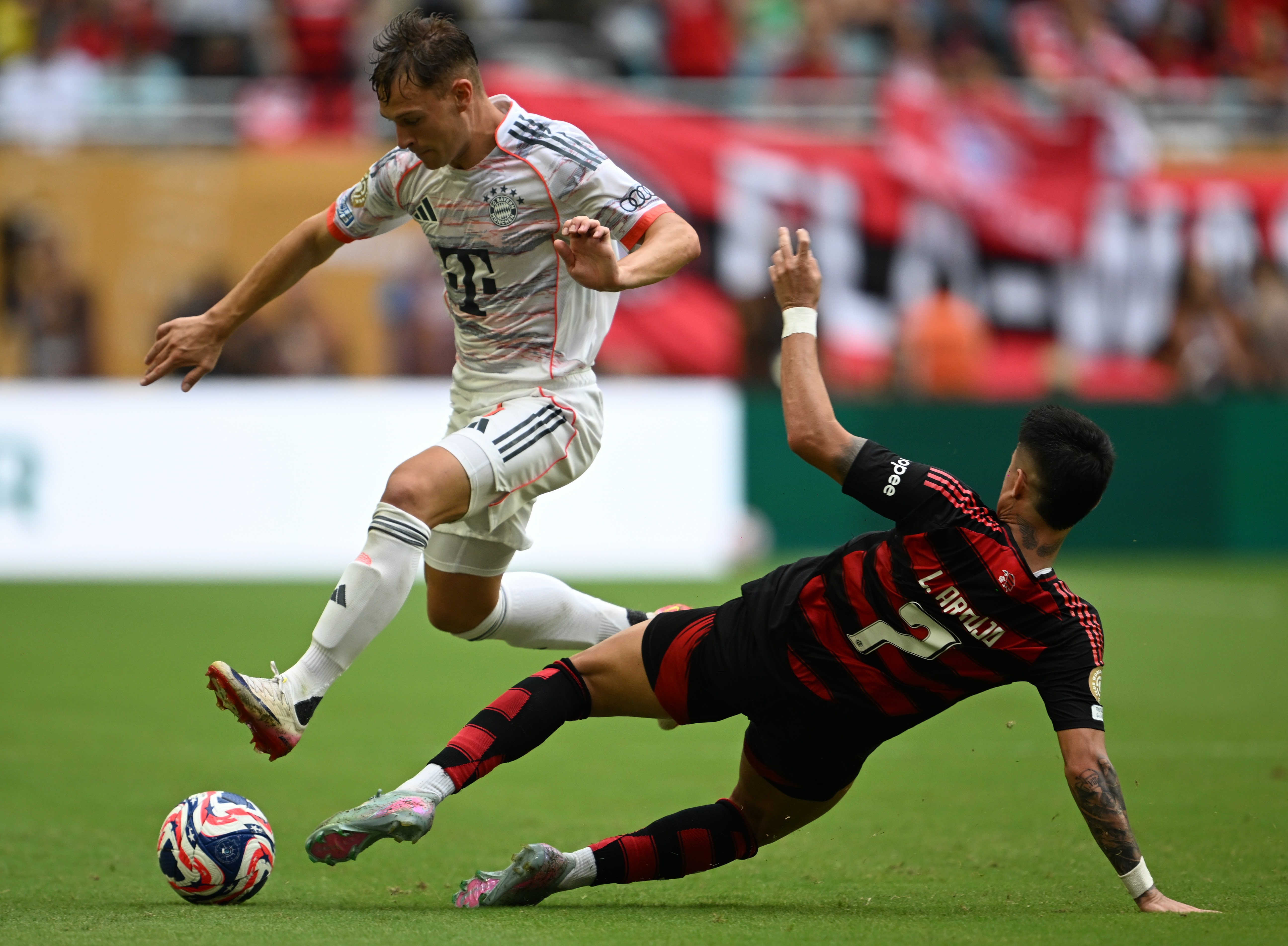 开云APP-拜仁慕尼黑深夜逆袭夺胜，完美表现的简单介绍