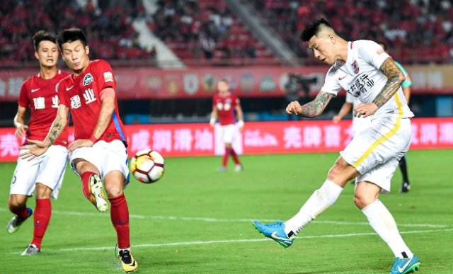 关于无缘出场首发，球员心情波动的信息