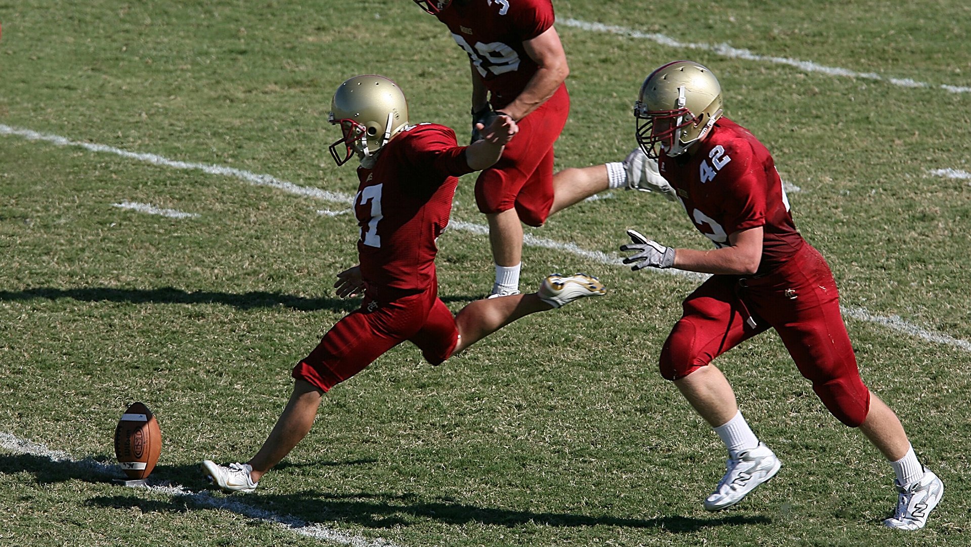 开云体育登录-卡马文加，从伯纳乌到拜耳，一个中场新王的欧冠加冕礼
