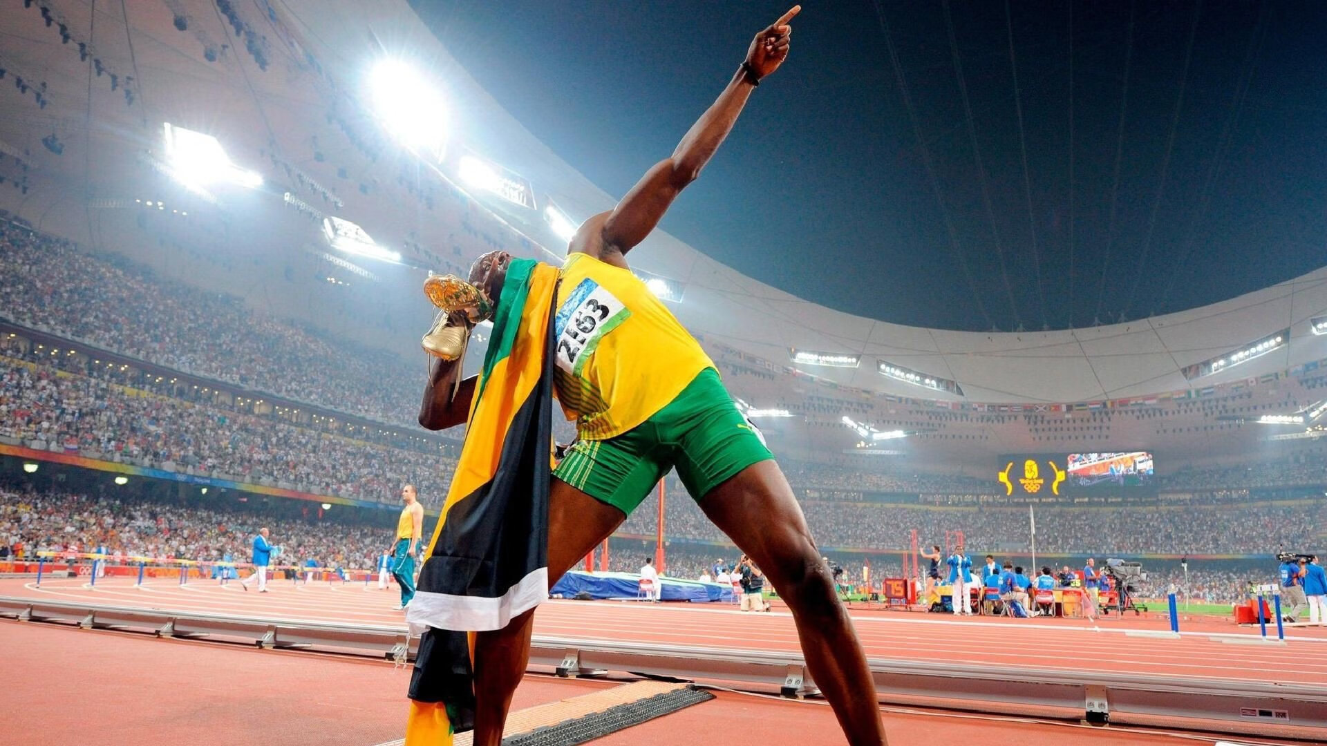 蛰伏后的致命一击，黄蜂生死战力克鹈鹕，英格拉姆炽热状态点燃赛场